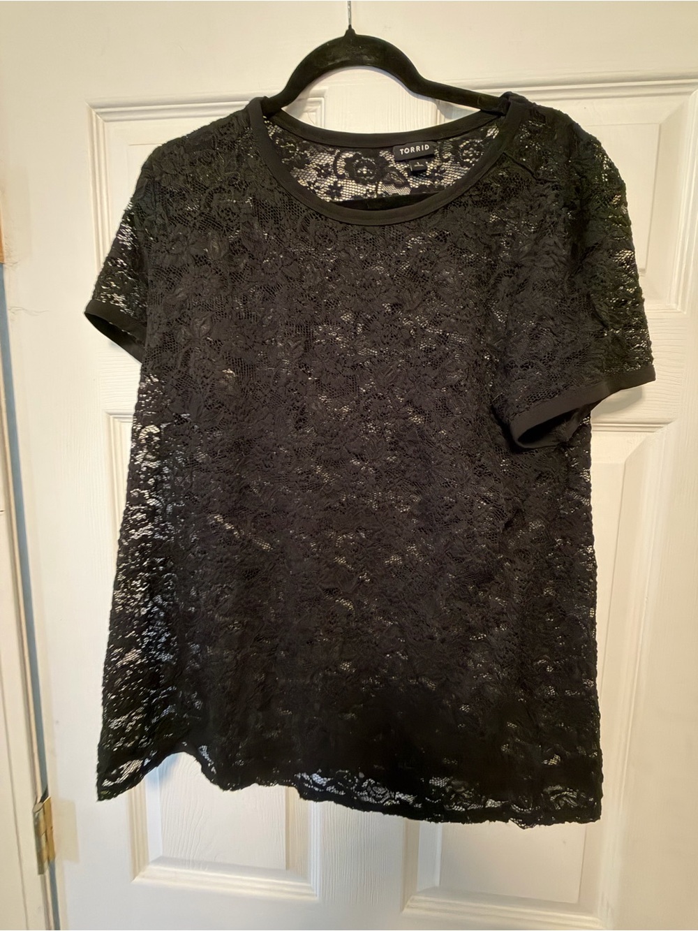 torrid Black Floral Lace Short Sleeve Top